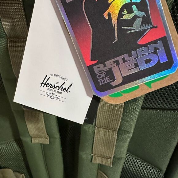 Authentic Herschel x Disney backpack NWT - Picture 8 of 10